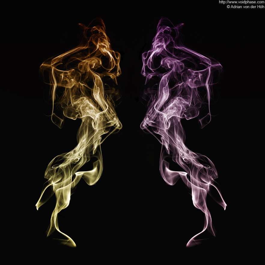 bicolored smoke sculpture